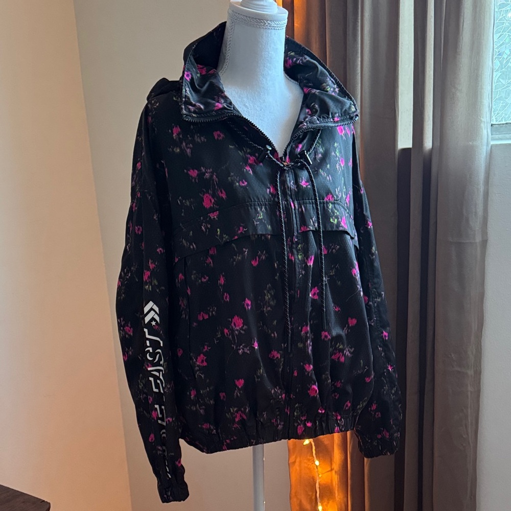 Nordstrom Pam & Gela Move Fast Floral Black Jacket Medium